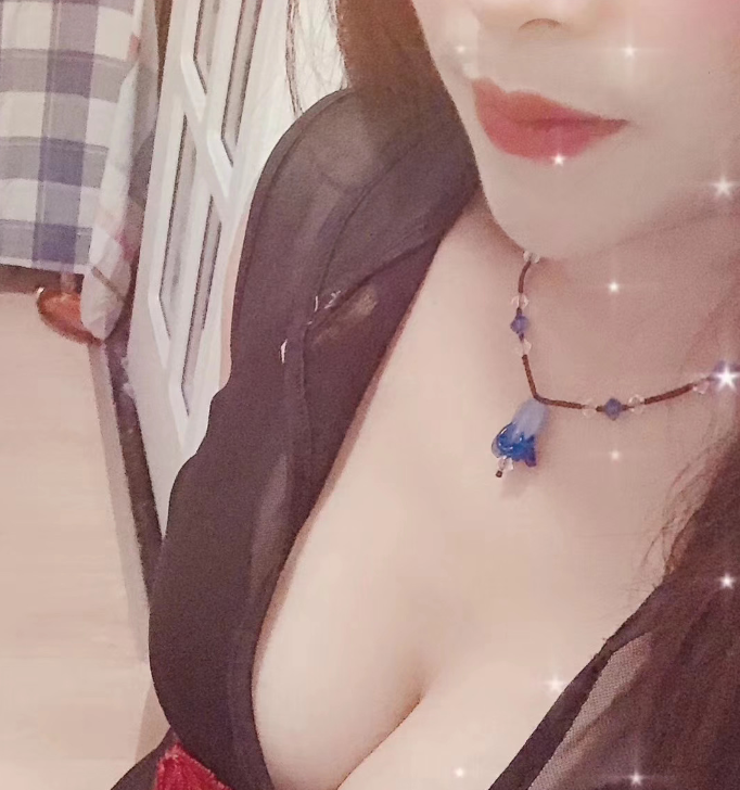 阿依默